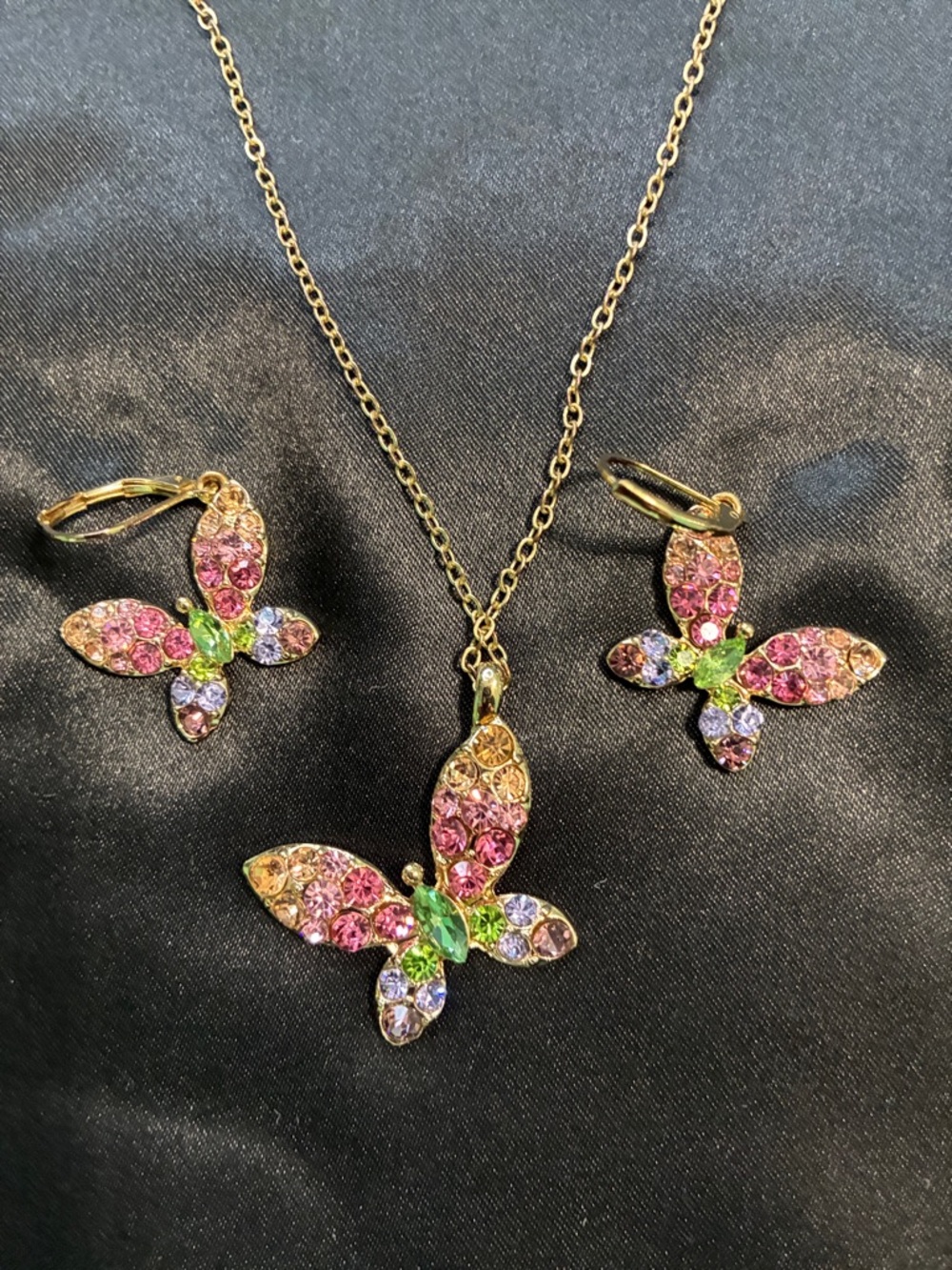 🌟Monet Gold-Tone Multicolor Crystal Butterfly 💖 Necklace & Earrings